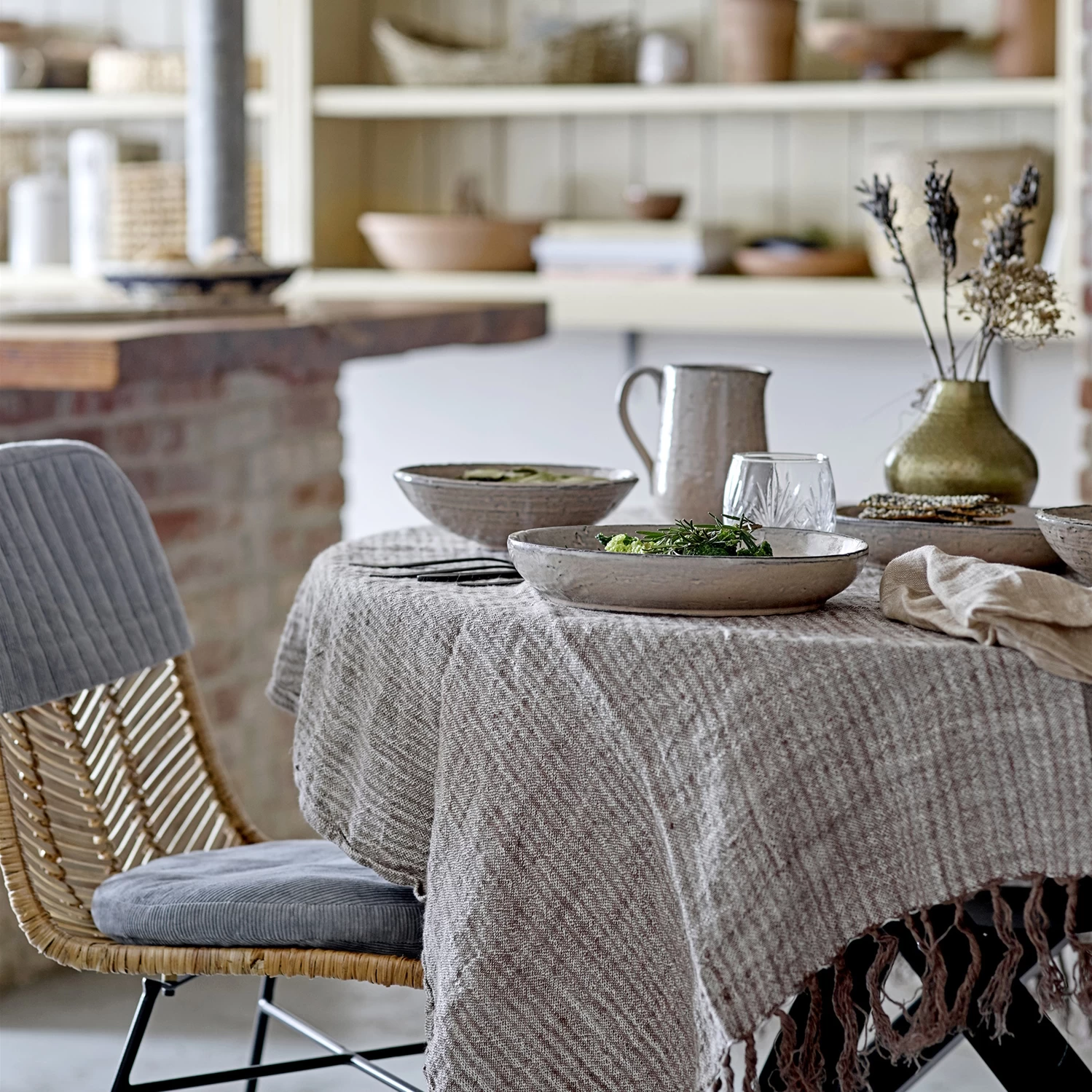 Bloomingville Alia Teller Steingut Rosa – Bild 3