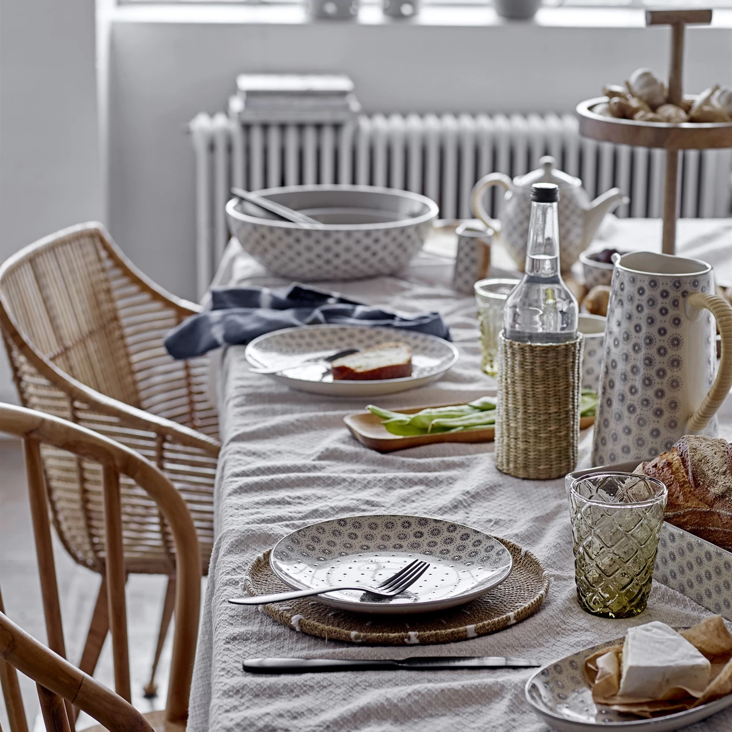 Bloomingville TortenstĂ€nder Mangoholz 41,5cm â Bild 2