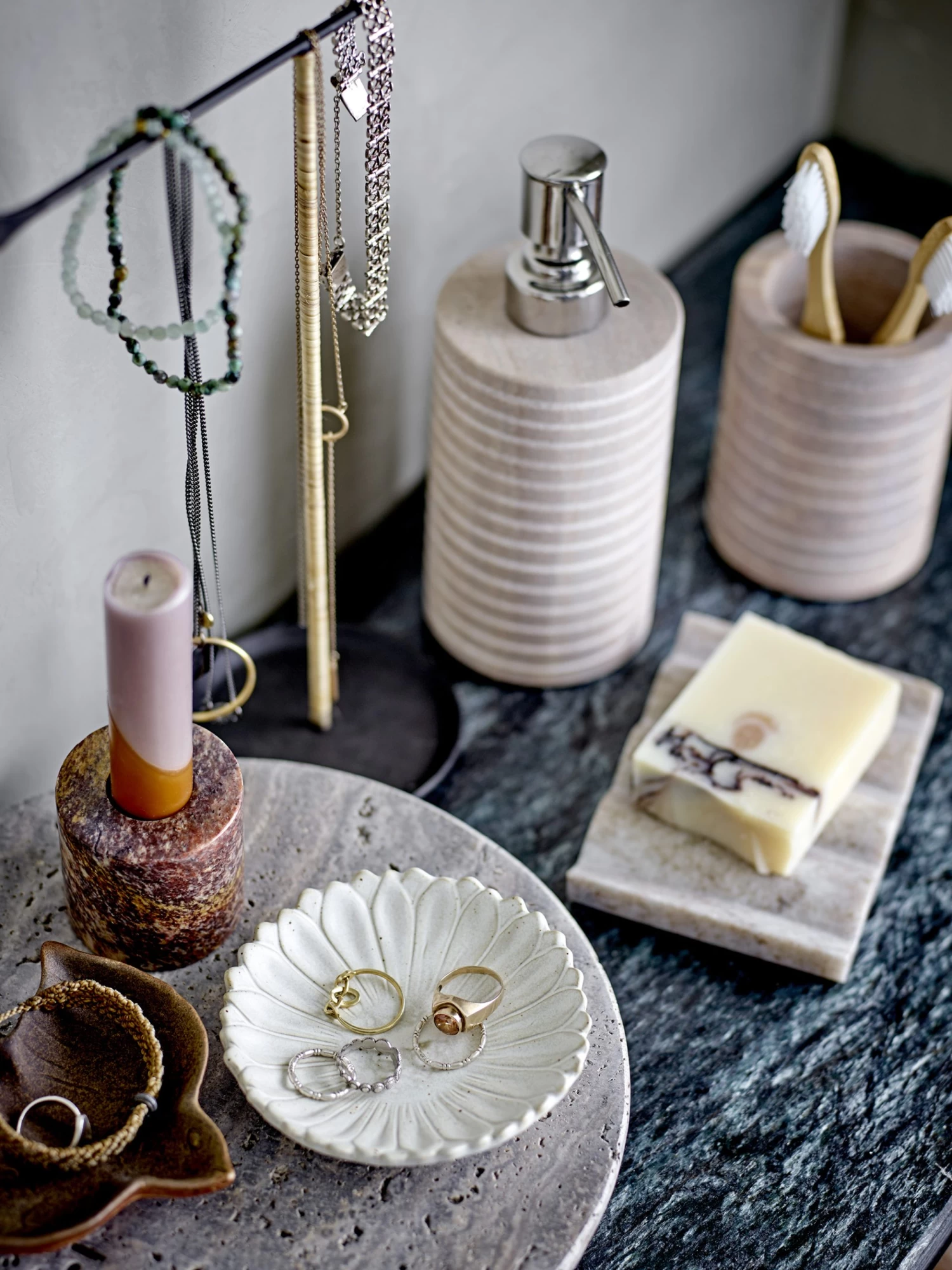 Bloomingville Lava Kerzenhalter 2 Teile – Bild 4